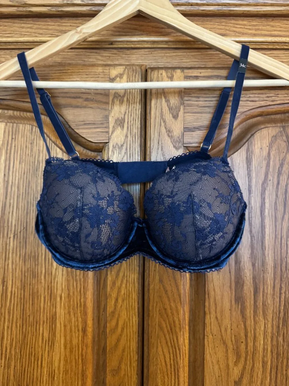 Victoria's Secret Navy Blue Lace Underwire Bra